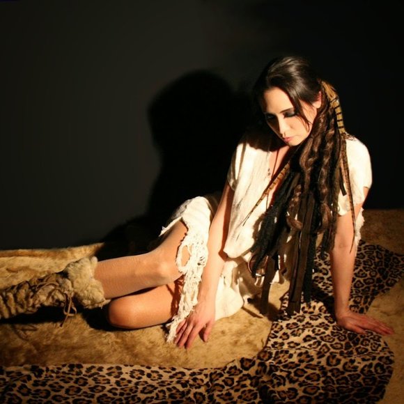 Meet your Posher, Miss Anita - Picture 9 of 11